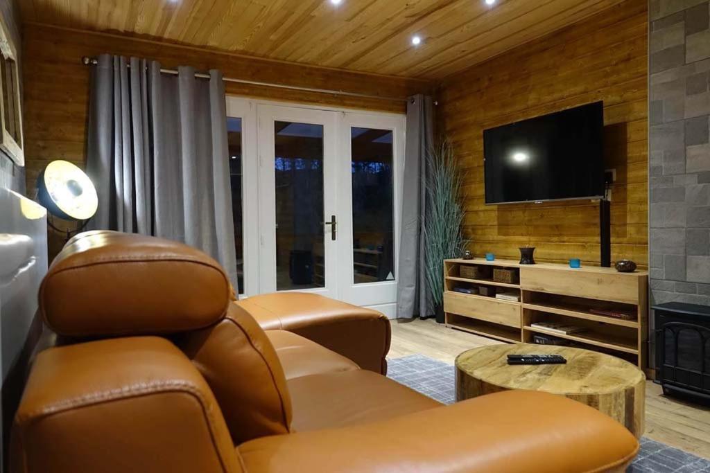 Le Chalet De Hermeton Hastiere-par-dela Bagian luar foto