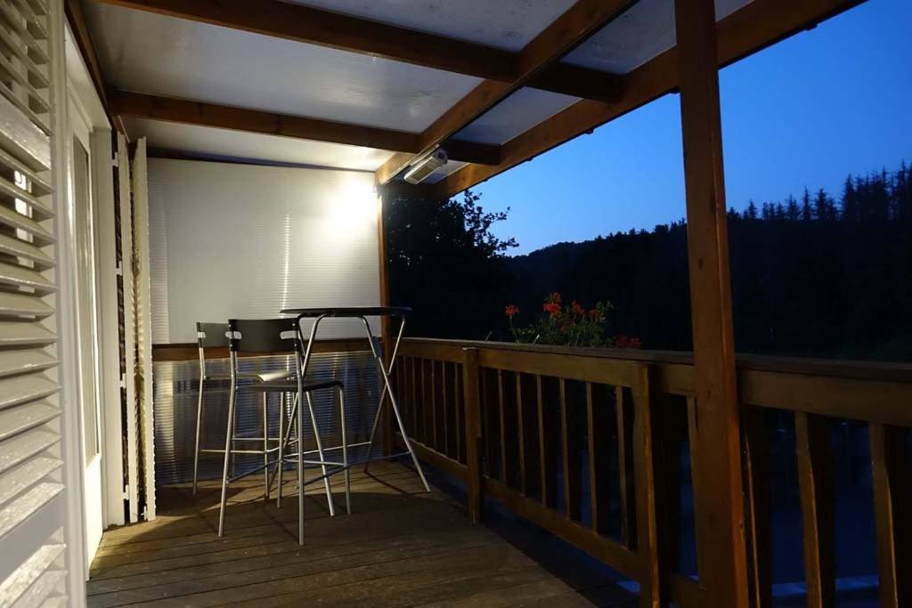 Le Chalet De Hermeton Hastiere-par-dela Bagian luar foto