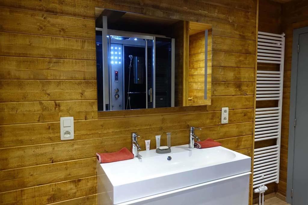 Le Chalet De Hermeton Hastiere-par-dela Bagian luar foto